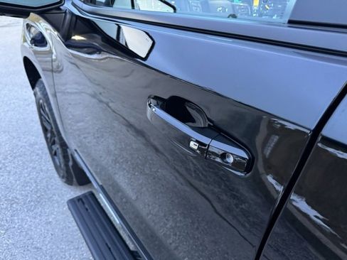 Used 2025 Chevrolet Silverado 1500 High Country w/ Midnight Edition image 58