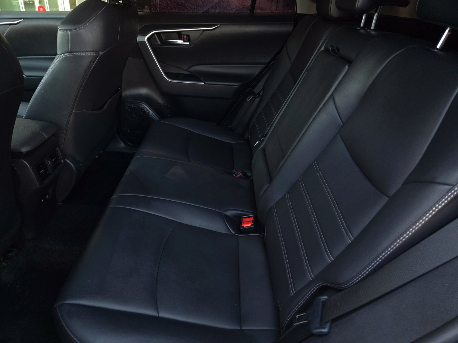 Certified 2021 Toyota RAV4 XLE Premium FWD image 11