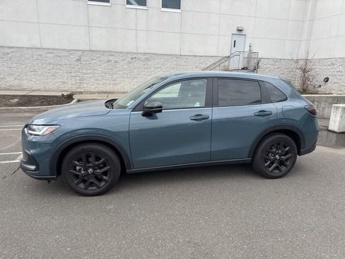 Used 2023 Honda HR-V Sport image 3