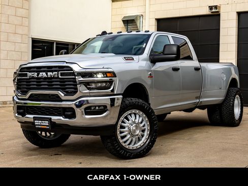 Used 2026 RAM 3500 Tradesman w/ Chrome Appearance Group A AWD/4WD image 5