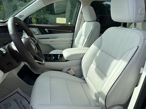 Used 2025 Buick Enclave Avenir w/ Super Cruise Package AWD/4WD image 38