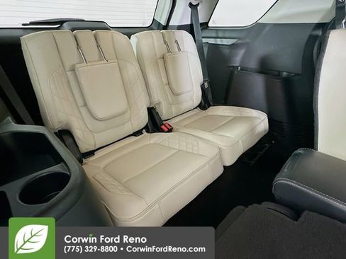 Used 2016 Ford Explorer Platinum AWD/4WD image 30