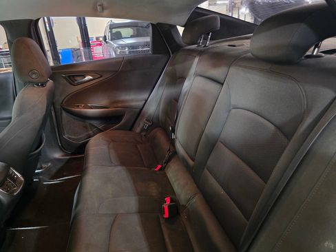 Used 2018 Chevrolet Malibu LT FWD image 8