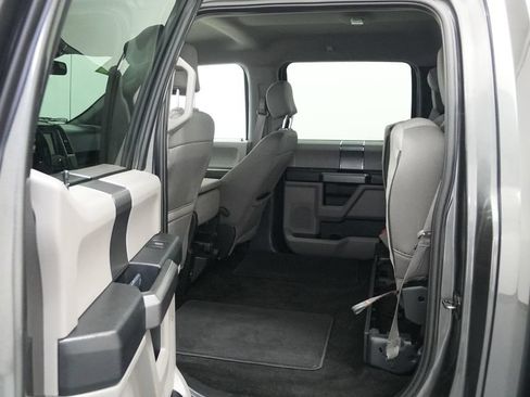 Used 2019 Ford F150 XLT w/ Equipment Group 302A Luxury AWD/4WD image 19