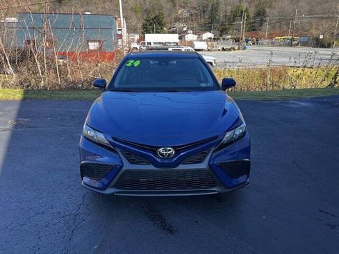 Used 2024 Toyota Camry SE image 2