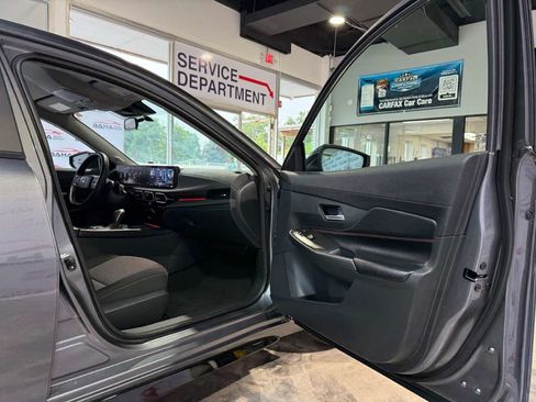 Used 2026 Nissan Sentra SR w/ Floor Mat Package FWD image 41