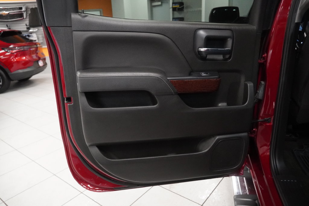 Used 2018 GMC Sierra 1500 SLE w/ SLE Value Package AWD/4WD image 17
