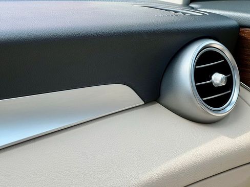 Certified 2022 Mercedes-Benz GLC 300 4MATIC image 16