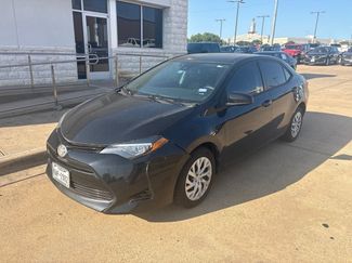 Used 2018 Toyota Corolla LE FWD video 1