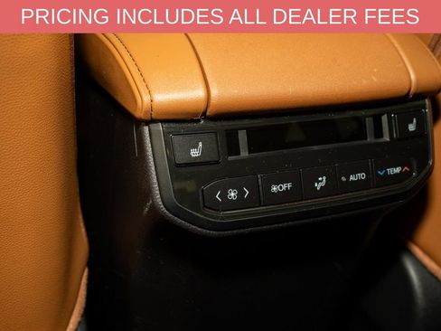 Used 2026 Toyota Highlander Platinum AWD/4WD image 8