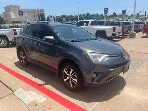 Used 2016 Toyota RAV4 XLE FWD image 4