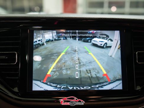 Used 2021 Dodge Durango SRT w/ Technology Group image 33