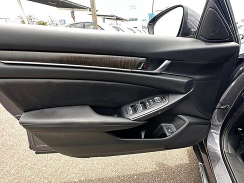 Used 2020 Honda Accord EX image 25