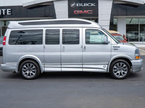 New 2026 GMC Savana 2500 w/ Driver Convenience Package image 2