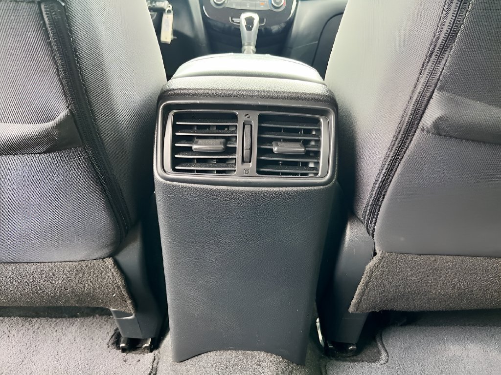 Used 2019 Nissan Rogue S w/ Special Edition Package AWD/4WD image 23