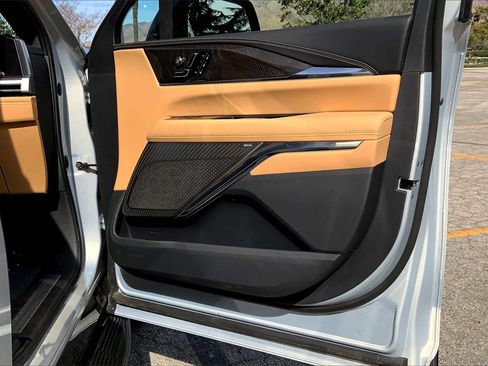 New 2025 Cadillac Escalade IQ Luxury 2 image 33