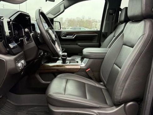 Used 2025 GMC Sierra 1500 Elevation w/ Elevation Premium Package image 15