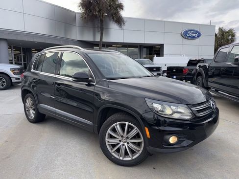 Used 2016 Volkswagen Tiguan SE image 1
