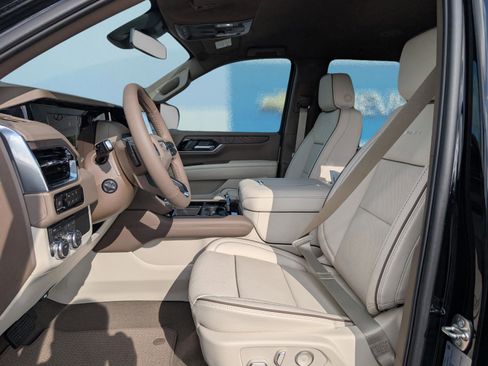 Used 2025 GMC Yukon Denali image 14