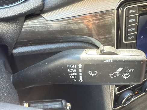 Used 2016 Volkswagen Passat 1.8T SE image 13