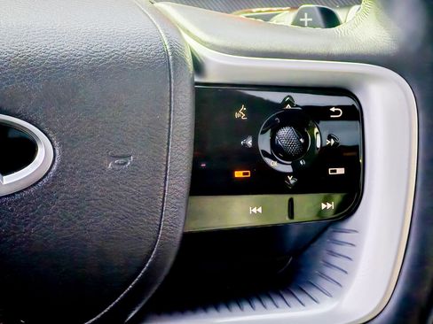 Used 2025 INFINITI QX80 Luxe image 42