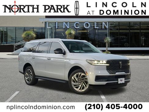 New 2026 Lincoln Navigator Premiere image 1
