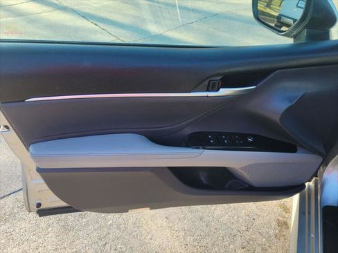 Certified 2018 Toyota Camry XLE image 18