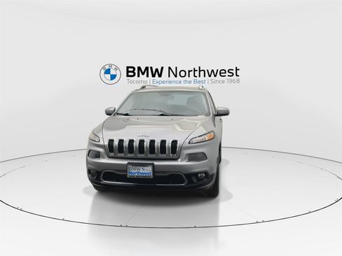 Used 2018 Jeep Cherokee Limited image 8