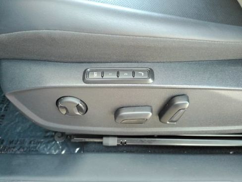 Used 2021 Volkswagen ID.4 Pro S w/ ID.4 Protection Package RWD image 17