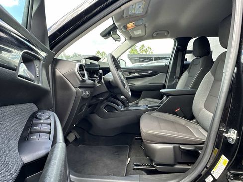 Certified 2024 Chevrolet TrailBlazer LT image 2