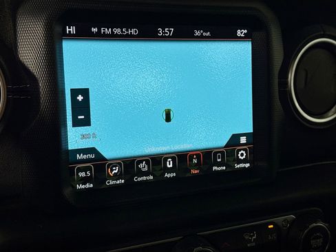 Used 2020 Jeep Wrangler Unlimited Sahara w/ Uconnect 4C Nav & Sound Group image 13