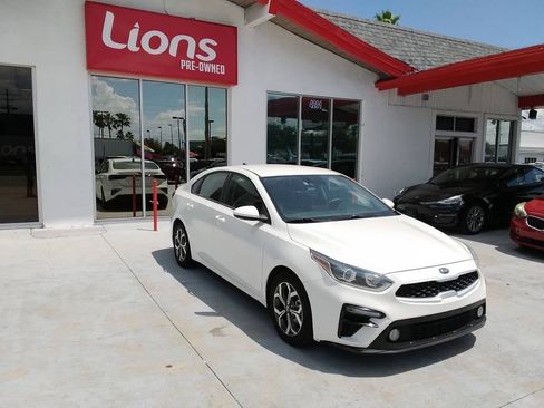 Used 2020 Kia Forte LXS FWD image 2