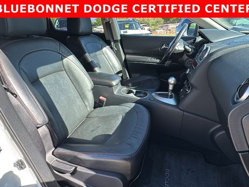 Used 2010 Nissan Rogue SL w/ Premium Pkg image 31