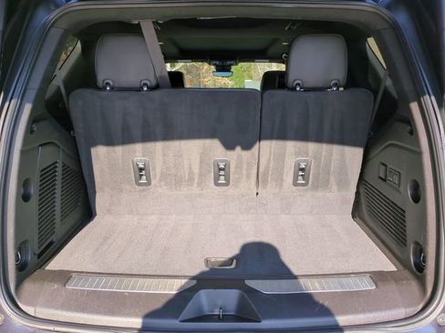 Used 2023 Chevrolet Tahoe High Country image 13