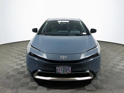 Used 2025 Toyota Prius Plug-In Hybrid FWD image 2