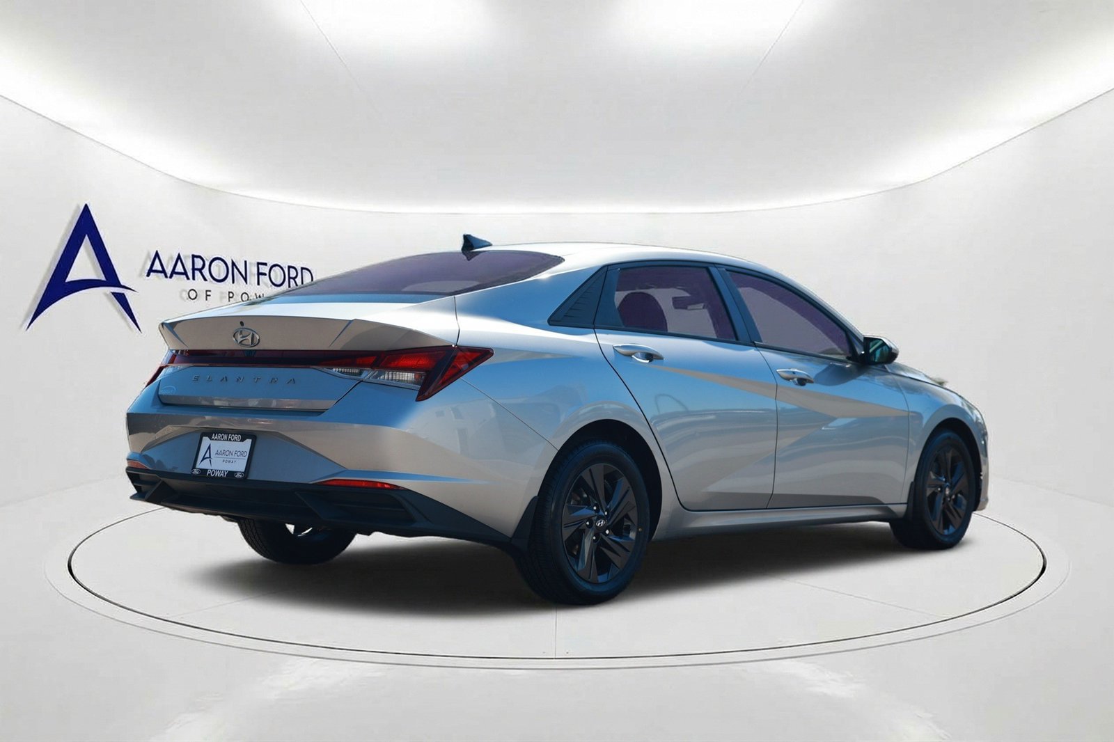Used 2023 Hyundai Elantra SEL FWD image 4