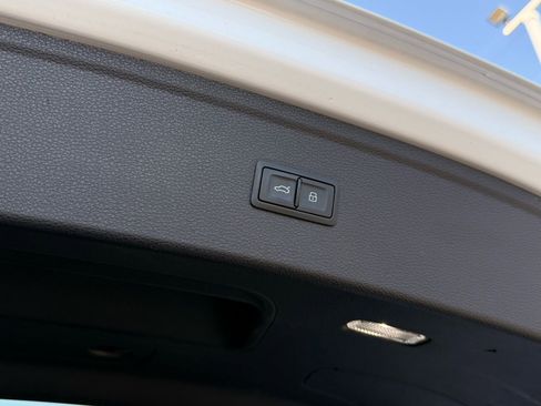 Used 2018 Audi Q5 2.0T Premium Plus w/ Premium Plus Package image 42