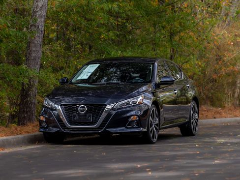 Used 2021 Nissan Altima 2.5 Platinum image 46