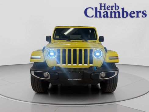 Used 2023 Jeep Wrangler Unlimited Sahara w/ Cold Weather Group AWD/4WD image 2