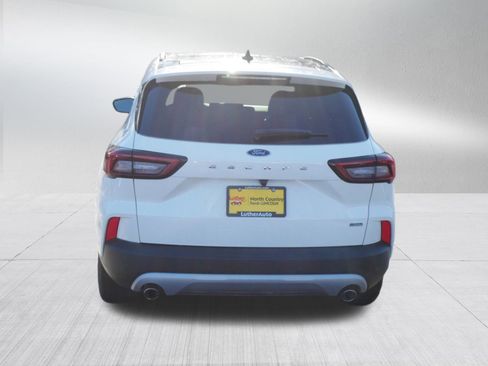 Used 2025 Ford Escape SE w/ PHEV Premium Package image 6