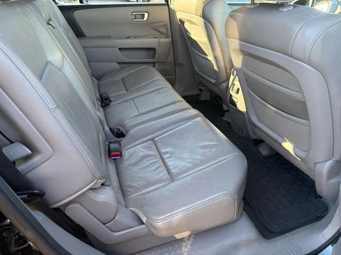 Used 2010 Honda Pilot EX-L image 12