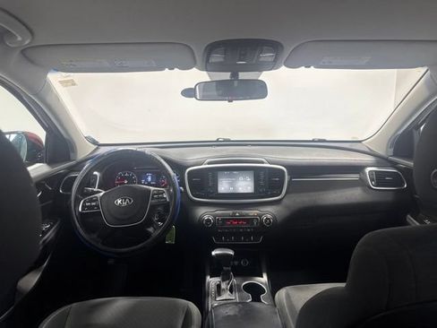 Used 2020 Kia Sorento LX w/ LX I4 Convenience Package FWD image 18