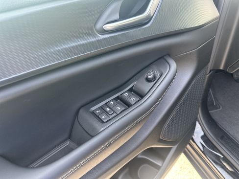 New 2026 Jeep Grand Cherokee Laredo X AWD/4WD image 12