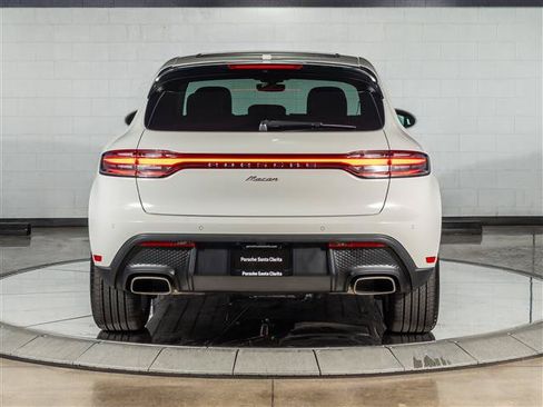 Certified 2026 Porsche Macan AWD/4WD image 10
