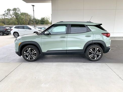 Used 2025 Chevrolet TrailBlazer LT w/ Convenience Package image 8