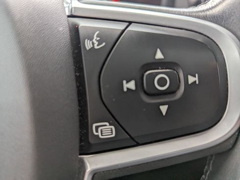 Used 2022 Volvo S60 B5 Inscription image 19