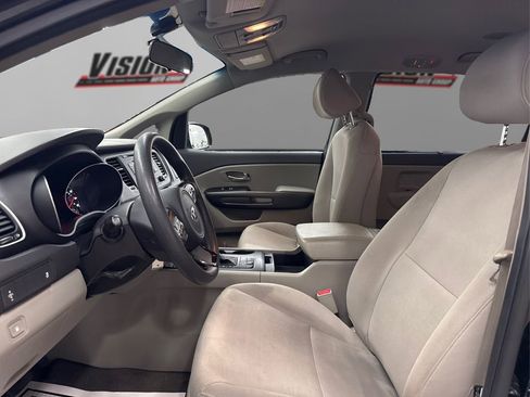 Used 2015 Kia Sedona LX w/ LX Convenience Package image 9