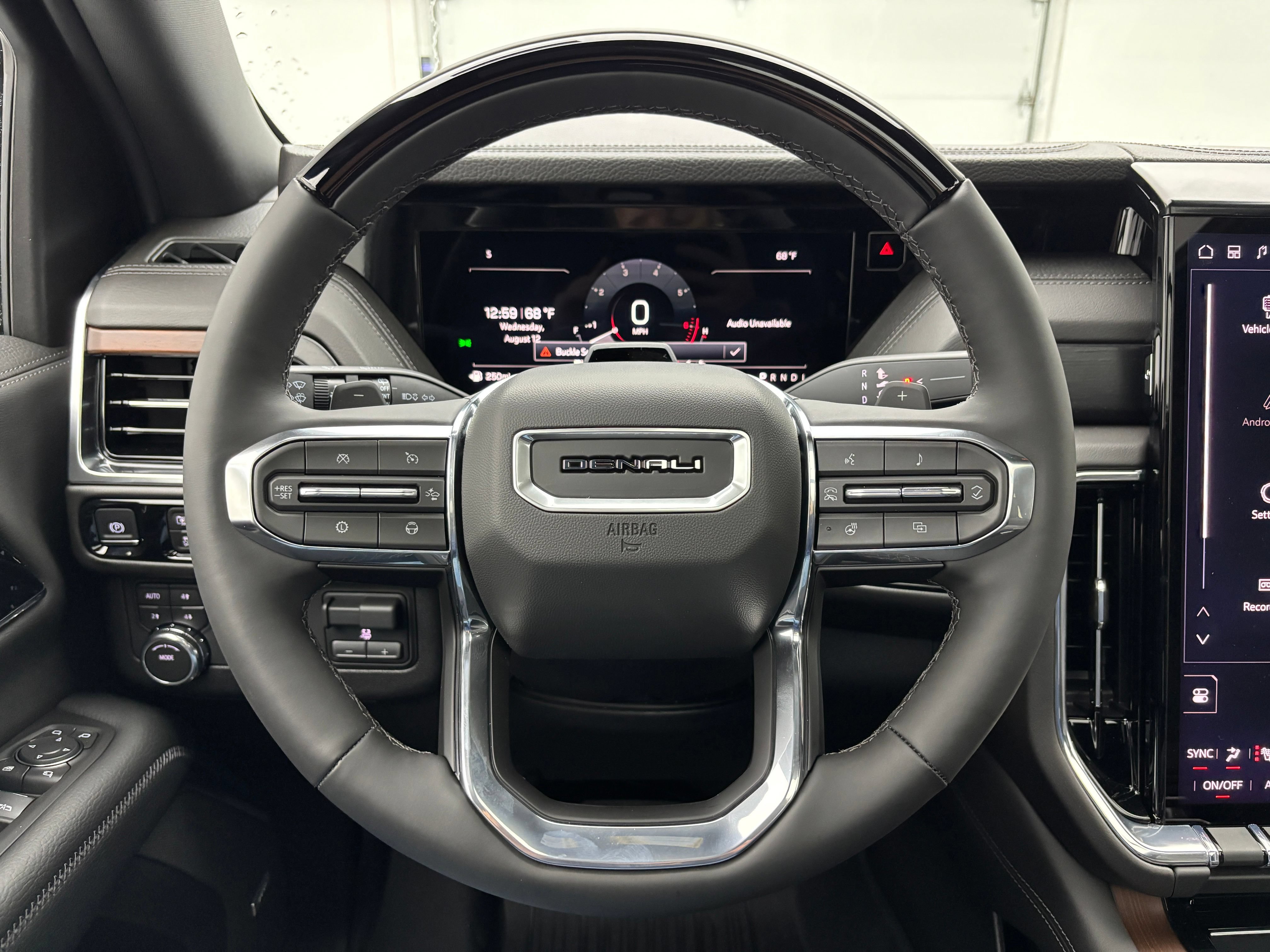 New 2026 GMC Yukon Denali w/ Advanced Technology Package AWD/4WD image 23