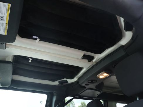 Used 2015 Jeep Wrangler Unlimited Sport w/ Quick Order Package 24S AWD/4WD image 37