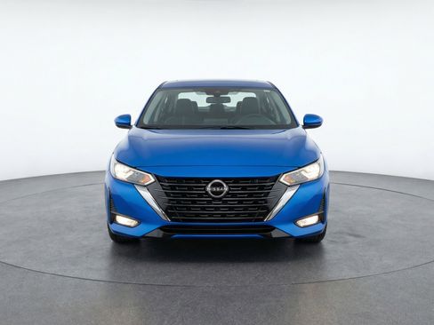 Used 2025 Nissan Sentra SV FWD image 2